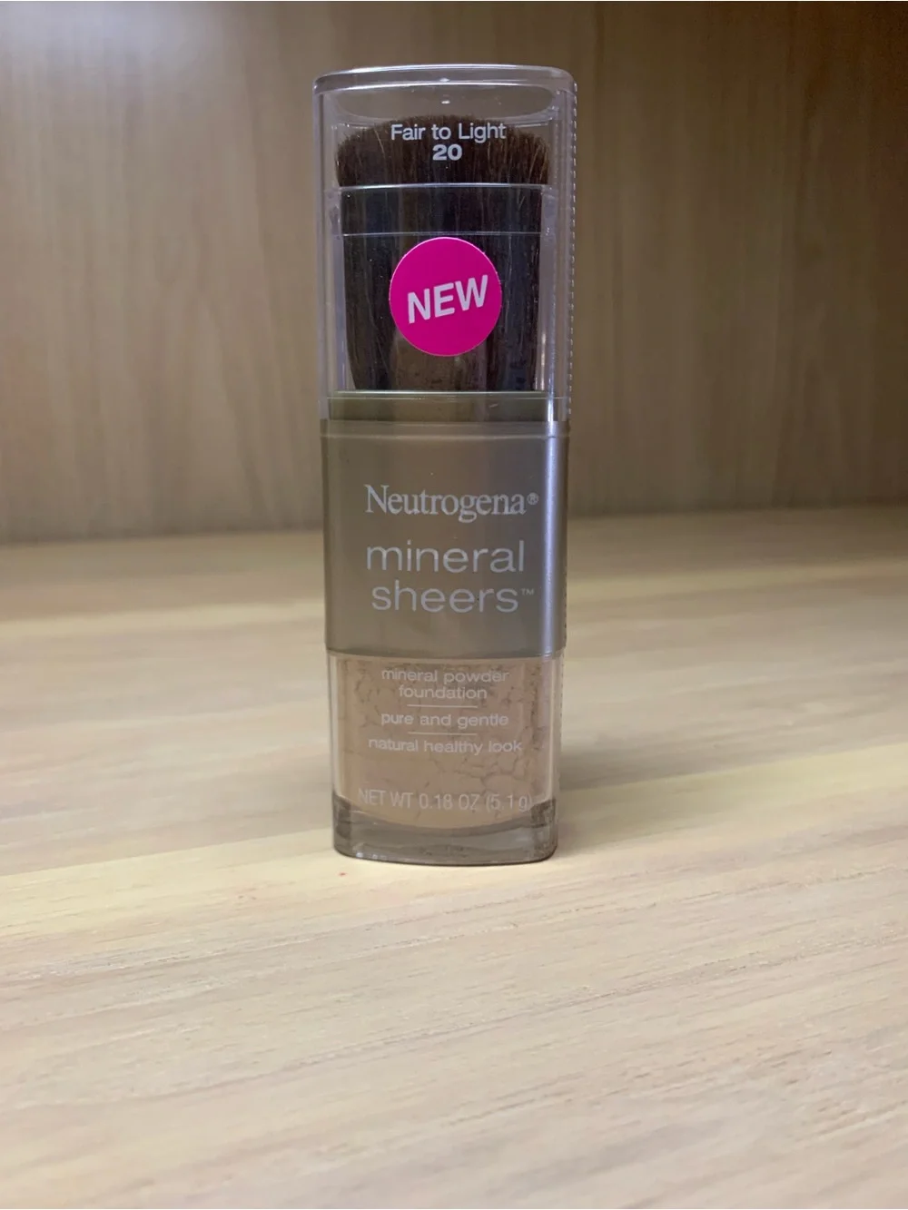 Neutrogena Mineral Sheers Powder Foundation - Fair to Light (Beige/Tan)